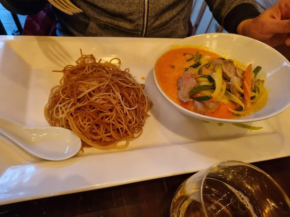 Boeuf Mijoté Au Curry Rouge Et Lait de Coco