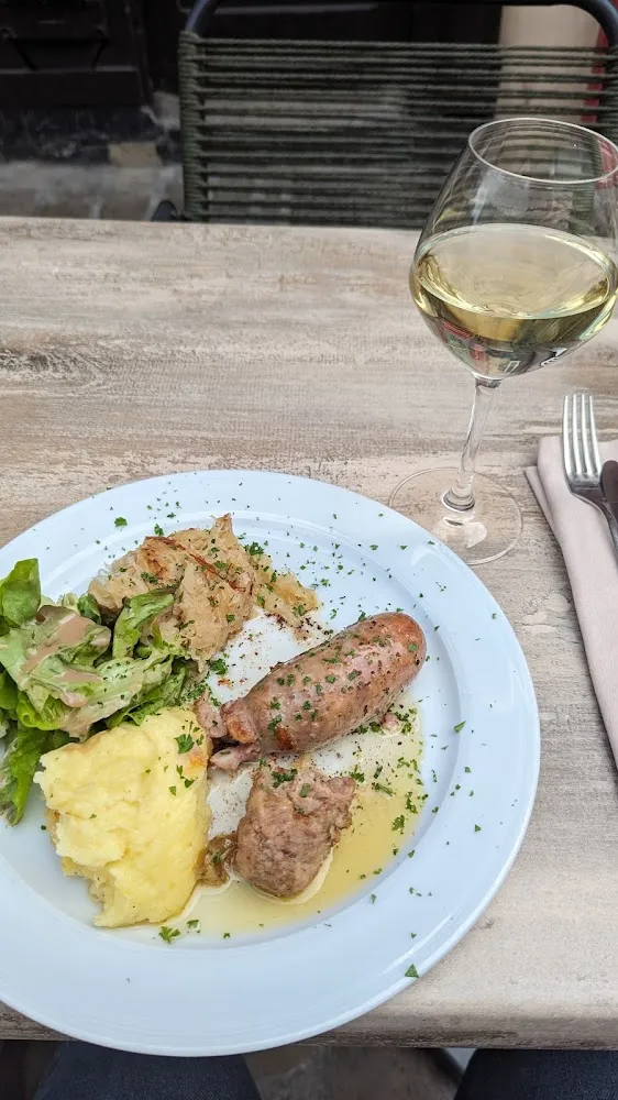 Les Pieds de Cochon Et Queue de Bœuf En Andouillette