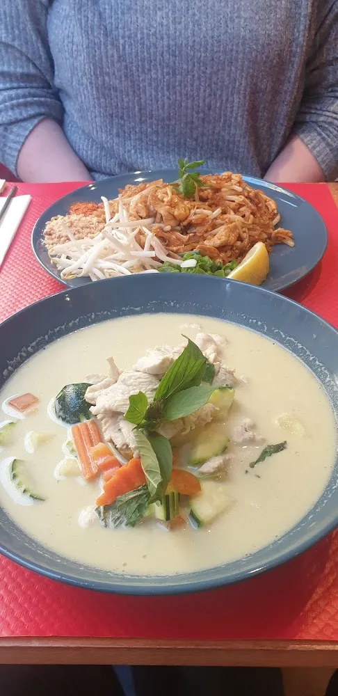 Thai Green Curry and Pad Thai