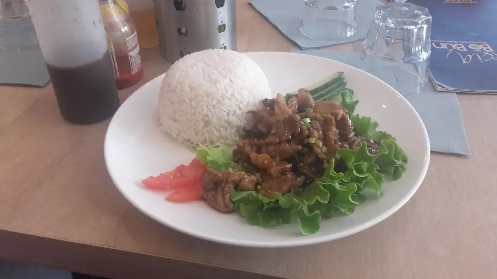 Riz Blanc Et Porc Au Caramel