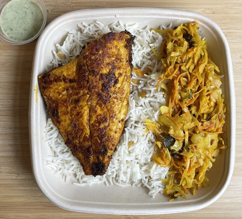 Daurade Grillée Au Masalé Riz Coco Et Choux Sauté À L’indienne