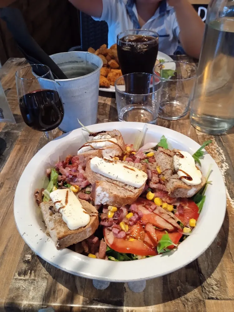 L'orgeix Salade de Chèvre Au Thym Et Miel