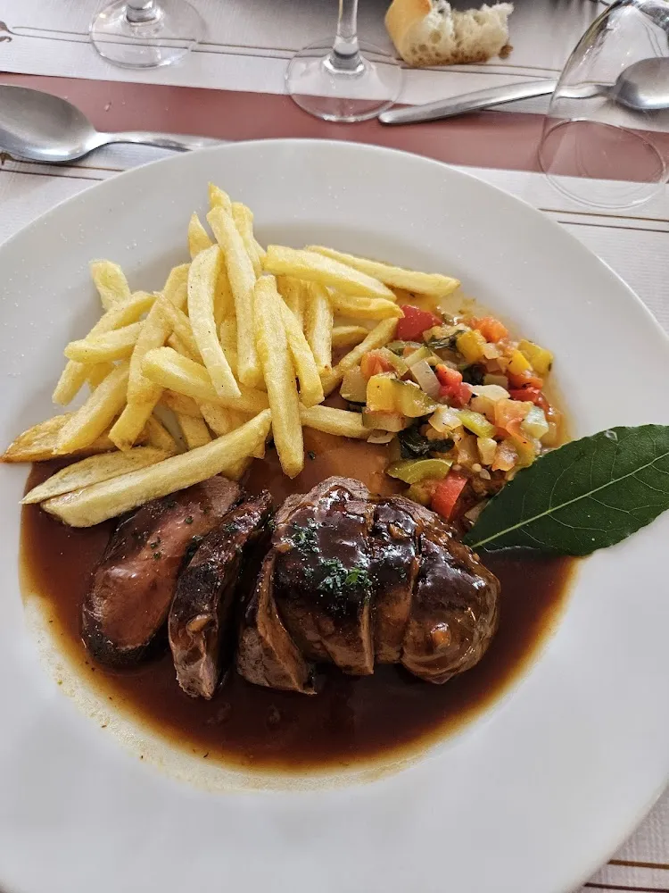 Magret de Canard Au Miel Frite Maison