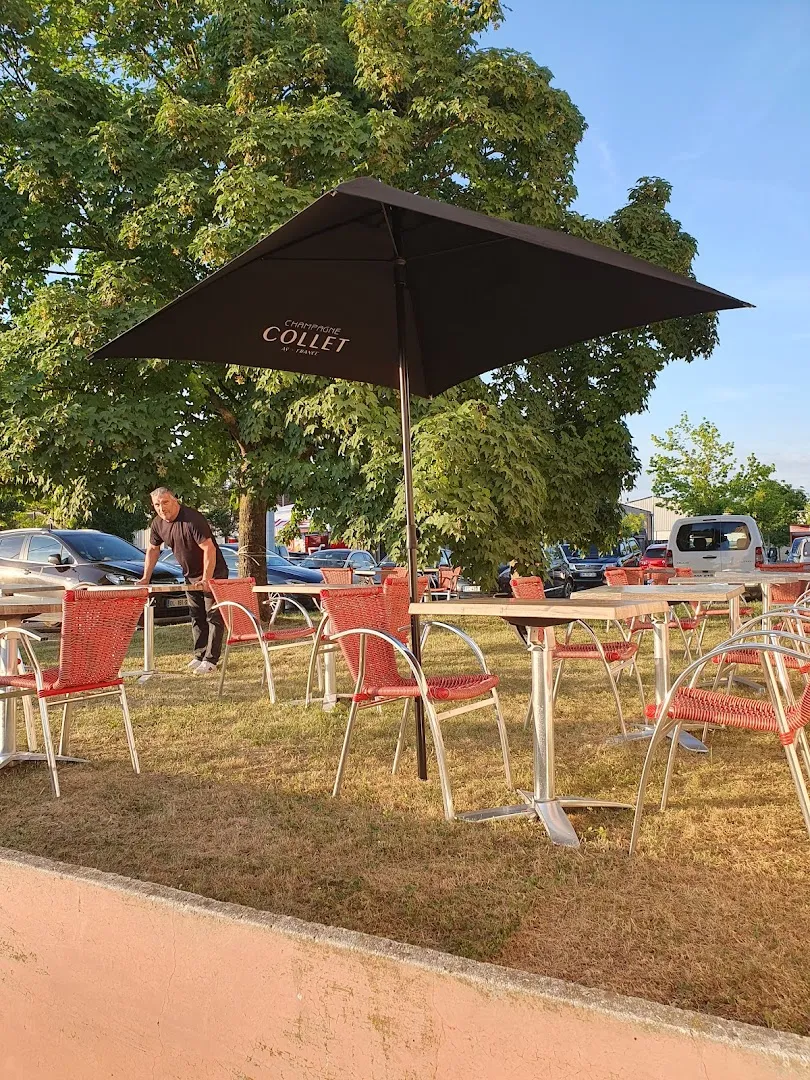 Aux bons amis, le coin gourmand