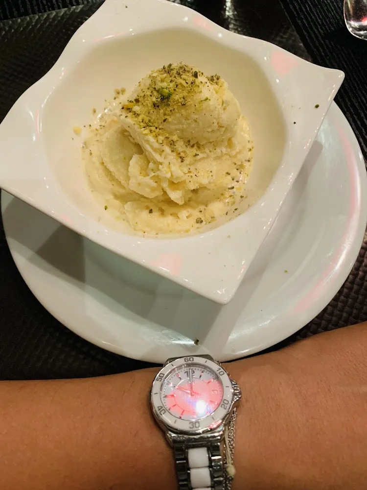 Glaces À la Cardamome