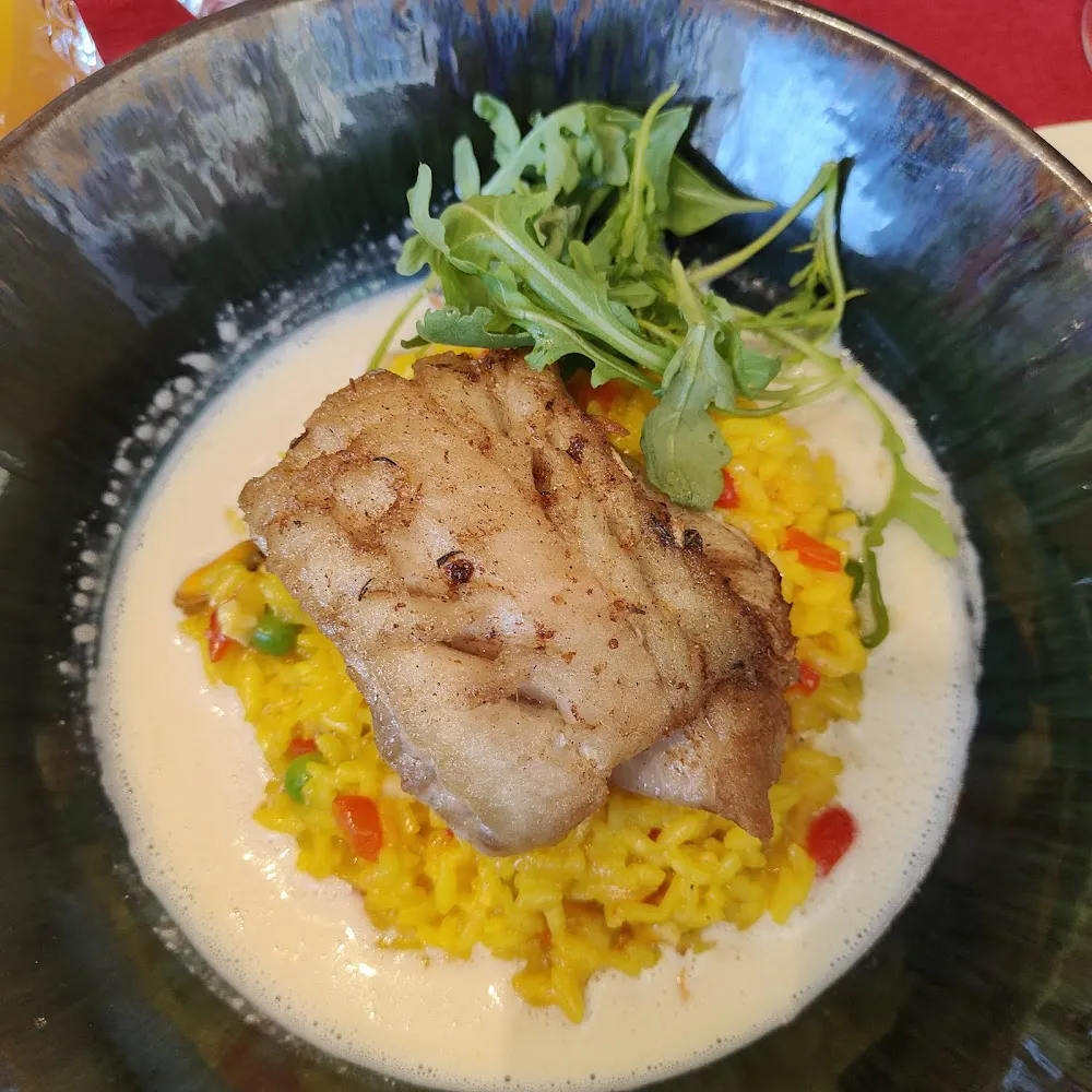 Plat Du Jour Lotte Et Riz Safrane