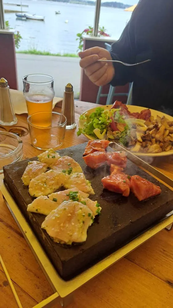 Pierrade de Thon Et de la Dorade