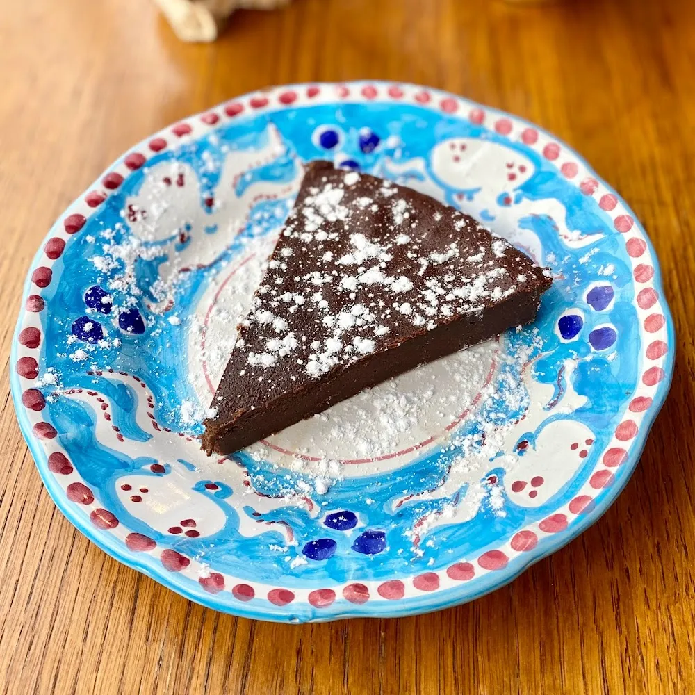 Dark Rich Chocolate Cake