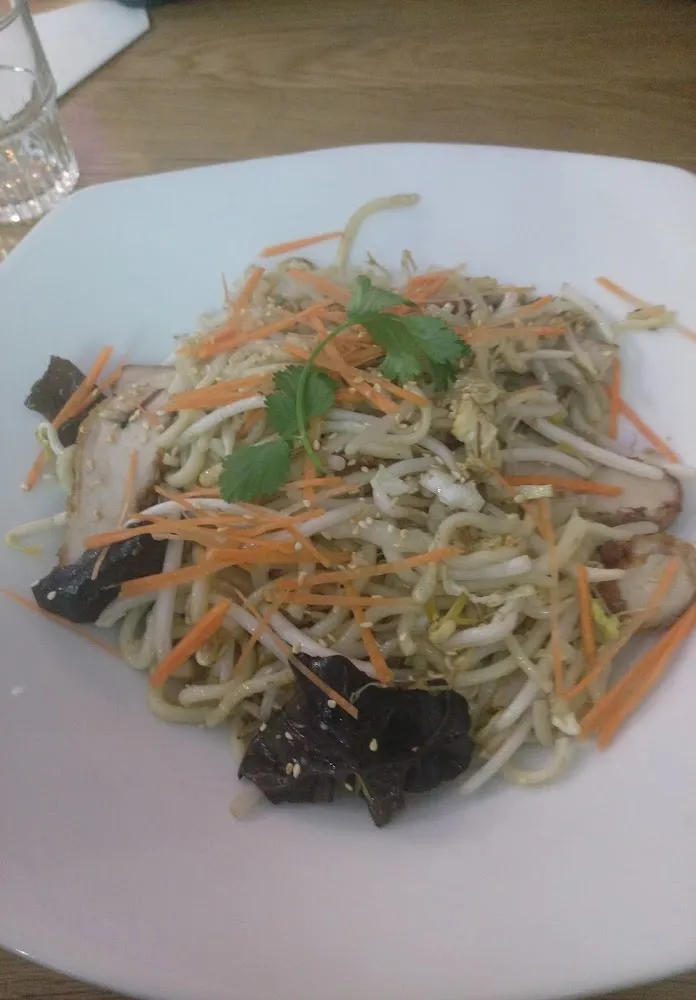 Nouilles Maison Sautées Au Poulet