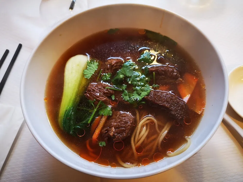 Soupe de Nouilles Au Bœuf 牛肉汤面