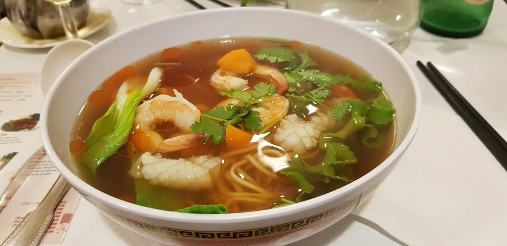 Soupe de Nouilles Aux Fruits de Mer