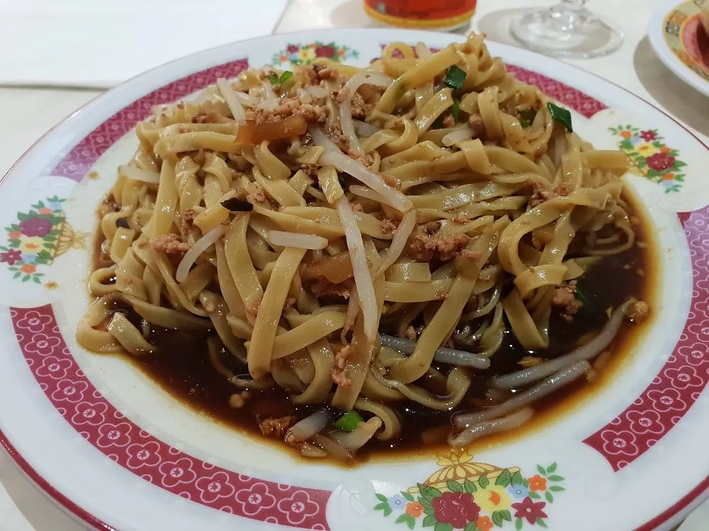 Pâtes de Riz Larges Sautées Au Boeuf