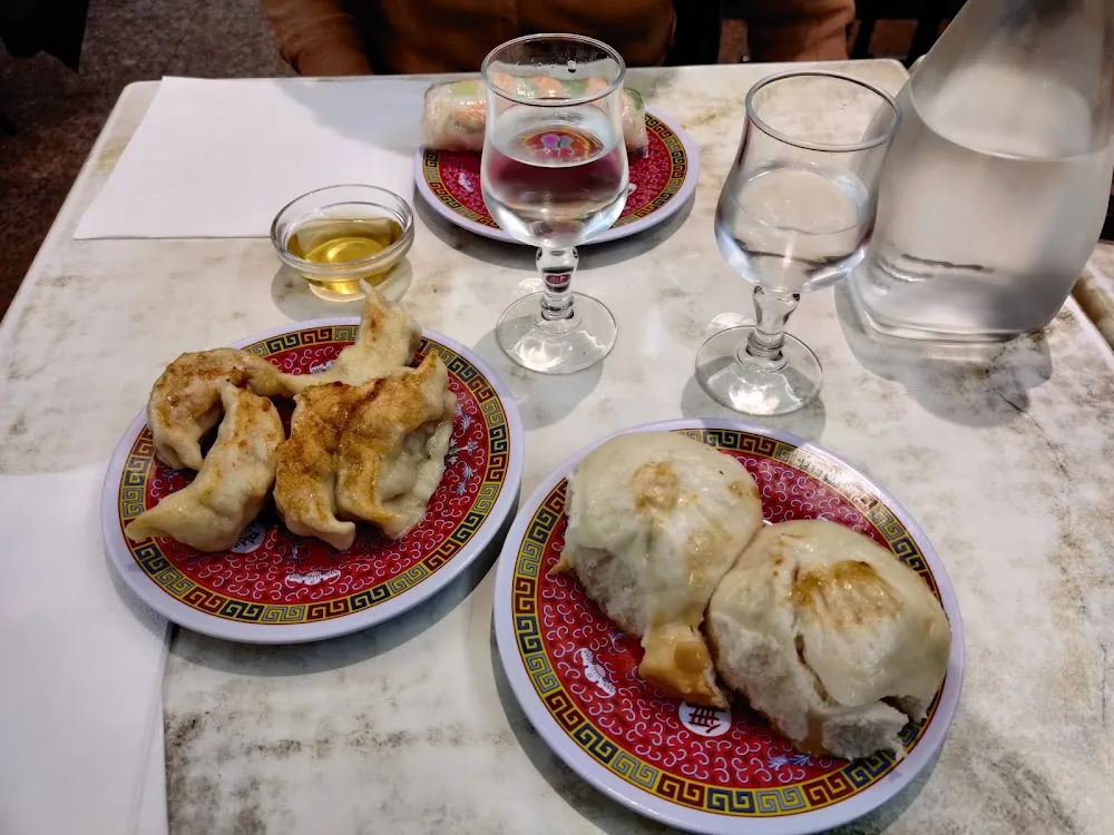 Ravioli Et Brioche Au Porc Grillé