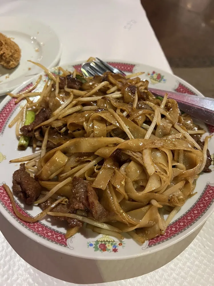 牛肉炒河粉