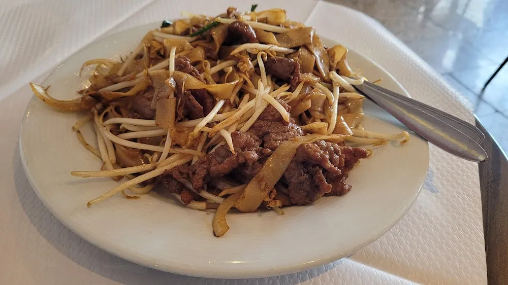 Pâtes de Riz Sautées Au Boeuf