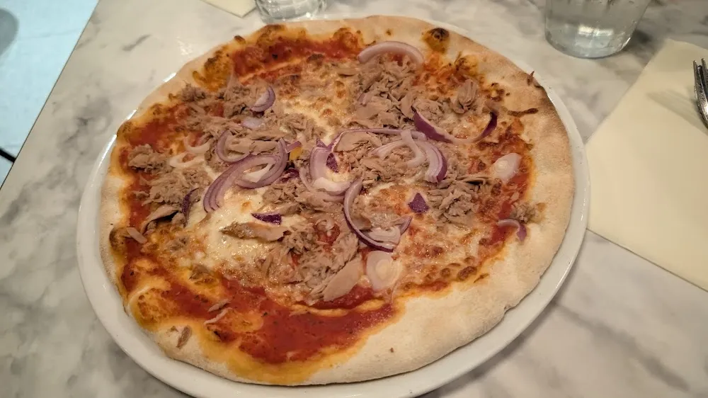 Pizza Tonno