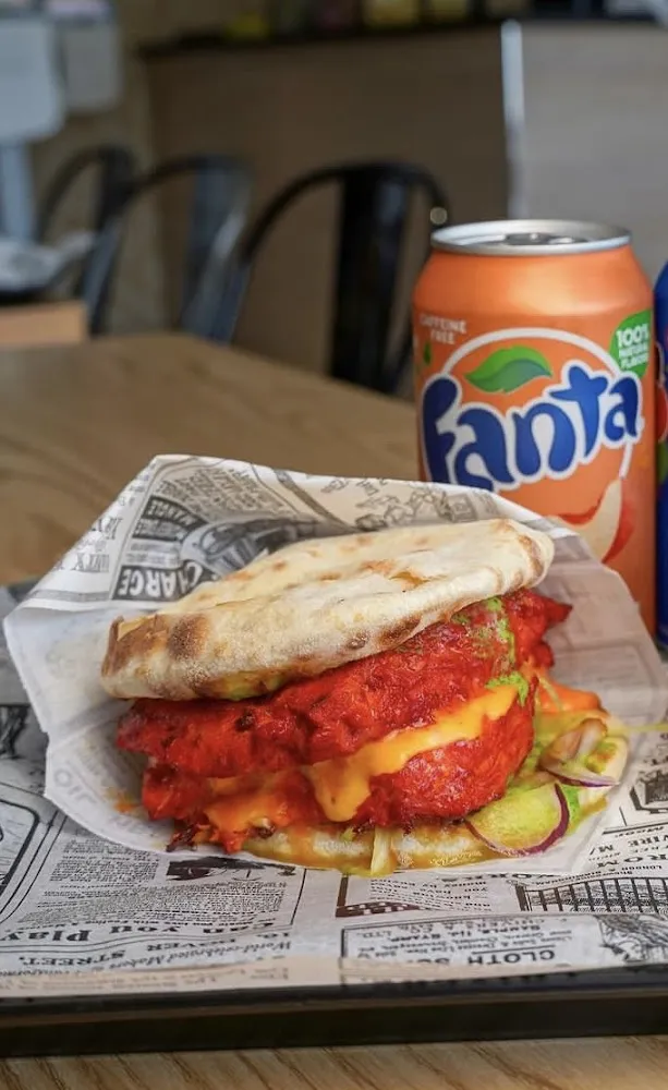 Naan Tikka Burger