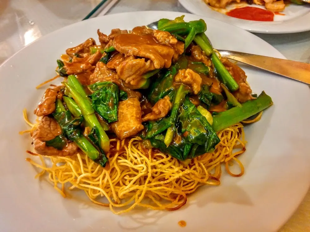 Nouilles Croustillantes Saute Au Boeuf Sauté Au Saté