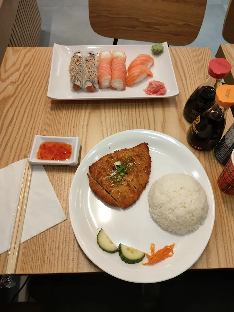 Plat 14 Haut Et Poulet Pané Riz