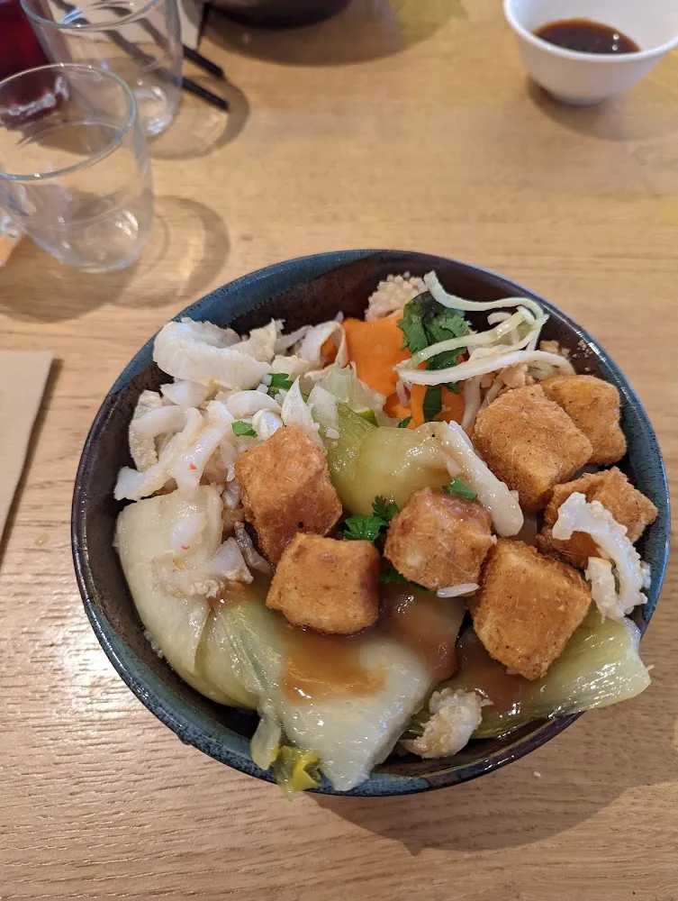 Khantine Supions Fris