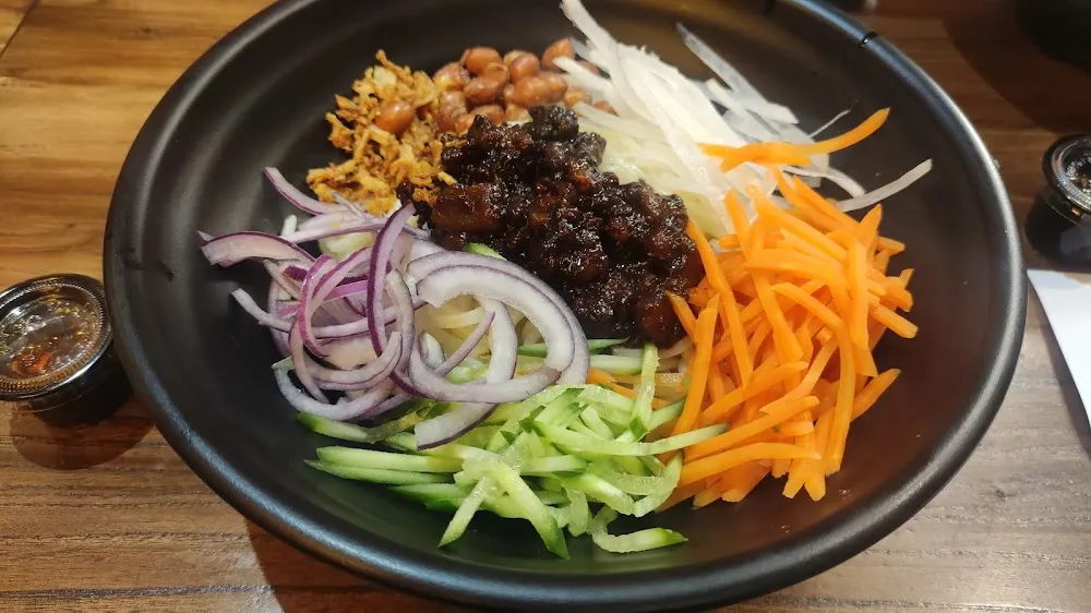 nouilles zha jiang mian au porc sans soupe 老北京手工炸酱面