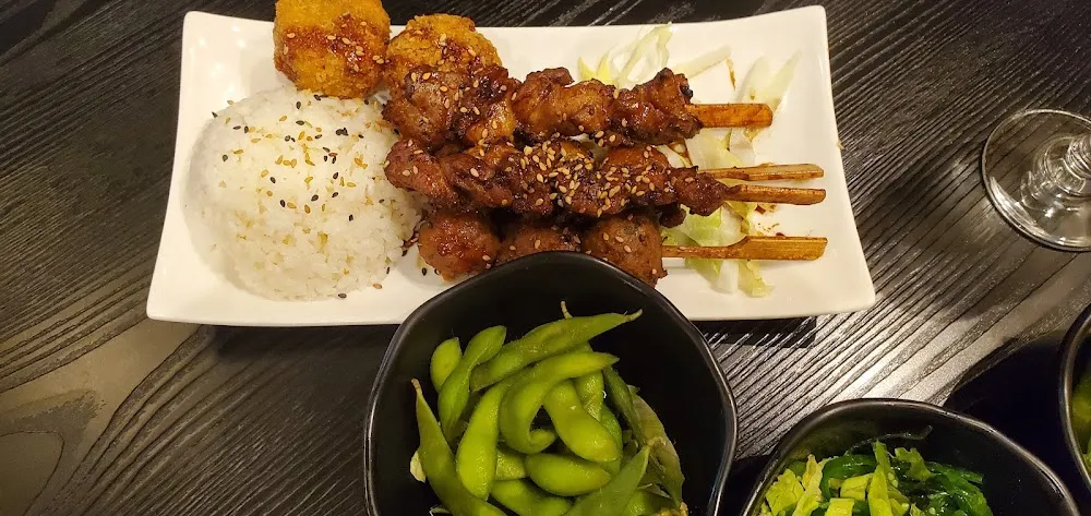 Wakame Et Brochettes Poulet