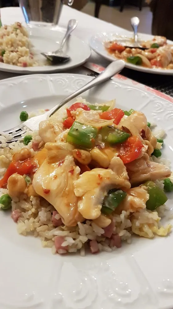 Poulet Impérial Sauce Piquante Riz Cantonais