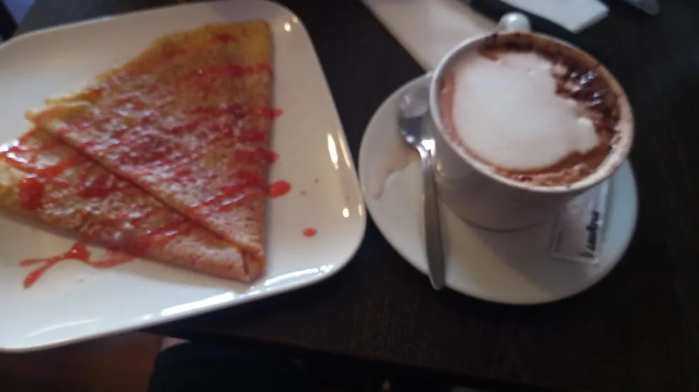 Crêpe Au Coulis de Framboises