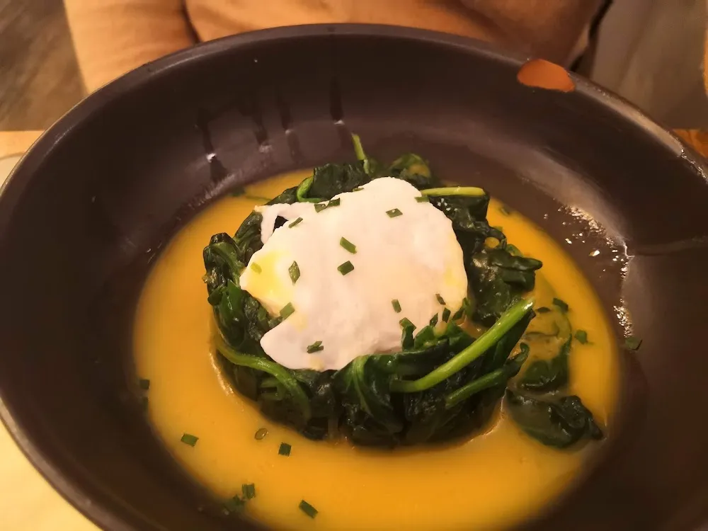 Oeuf Poché Aux Épinards