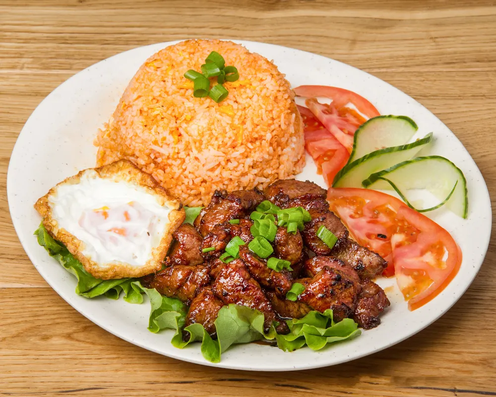 Riz Au Boeuf Loc-lac Et Oeuf Au Plat