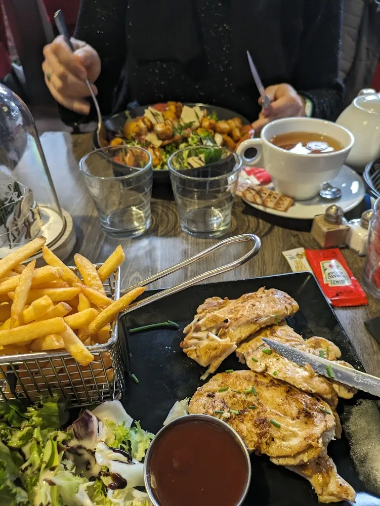 Poulet Fermier Et Frites À Volonté