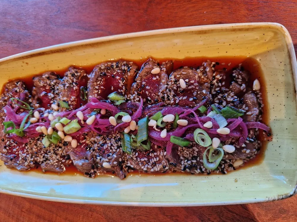 Tataki de Saumon Thaï Au Beurre de Cacahuète