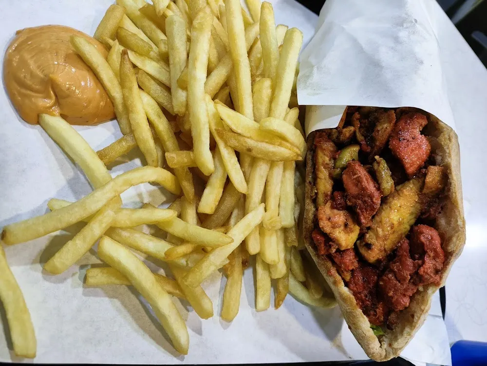 Mixte Curry Thaï Avec Poivrons Et Olives