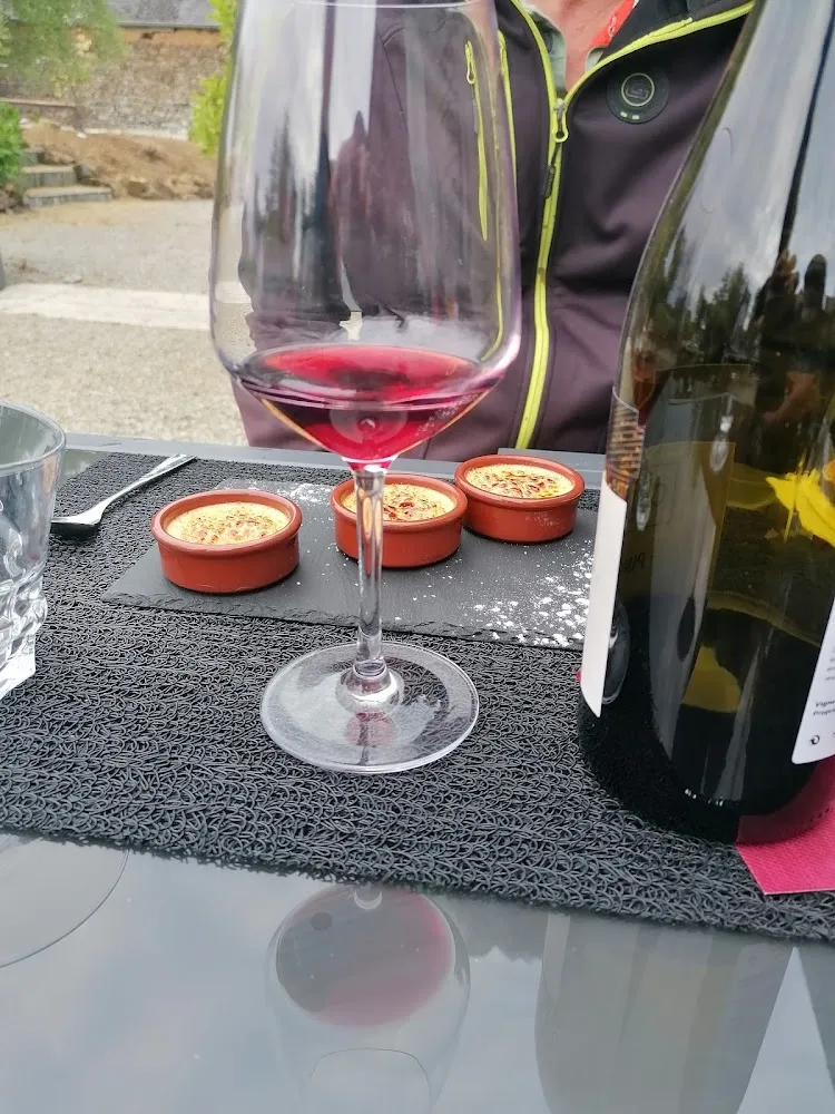 Creme Brulée Und Rotweine Foto Wulf-lngo Gilbert