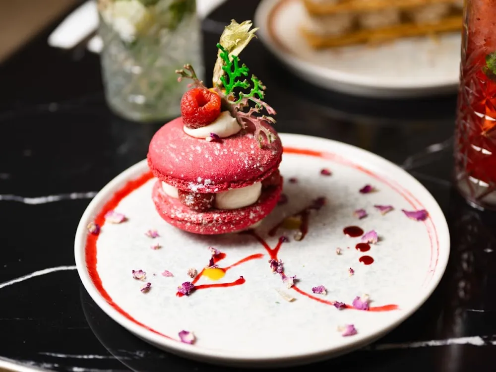 Ispahan Macarons À la Rose