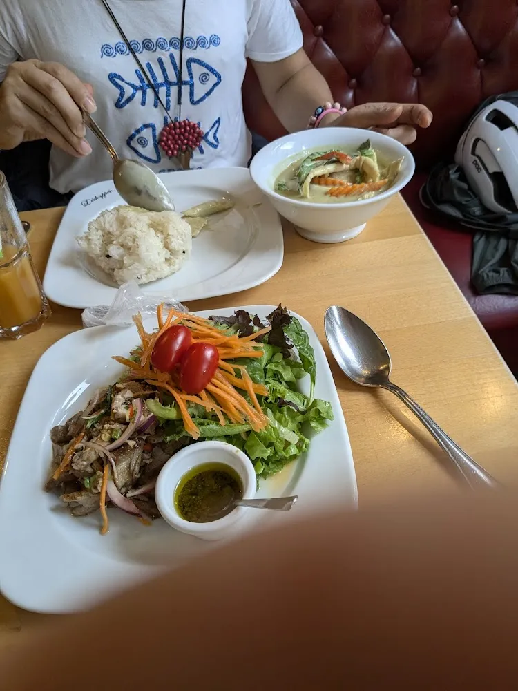 Cochon Grillé Salade