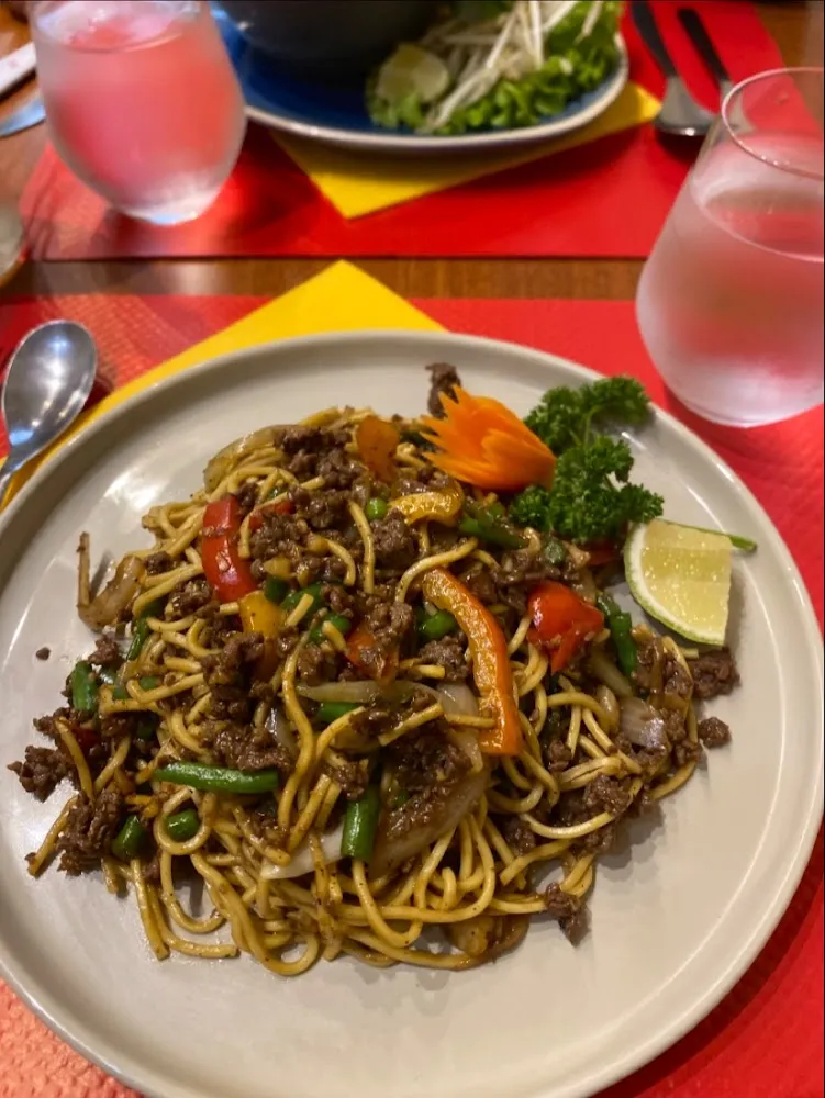 Nouilles Sautées Au Bœuf