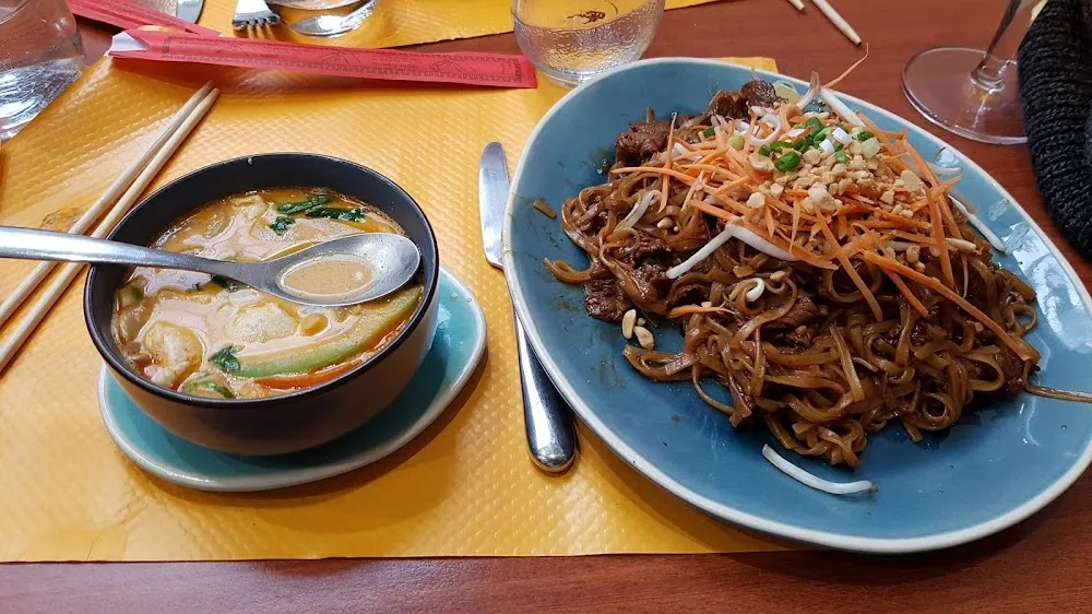 Soupe À la Citronnelle Pad Thai