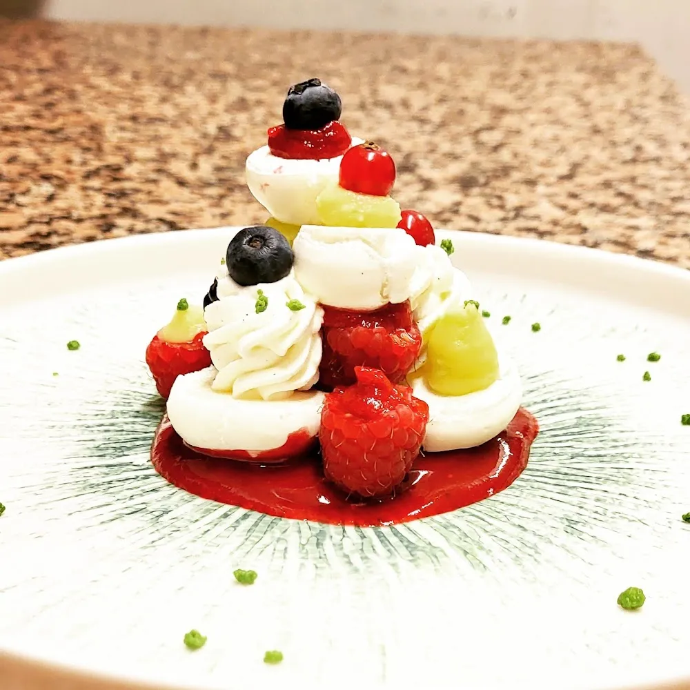 Pavlova Au Fruits Rouges
