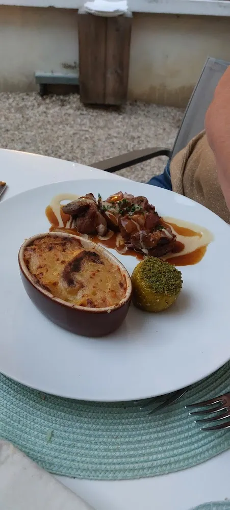 Épaule D Agneau Confite Tajine de Légumes Fine Semoule