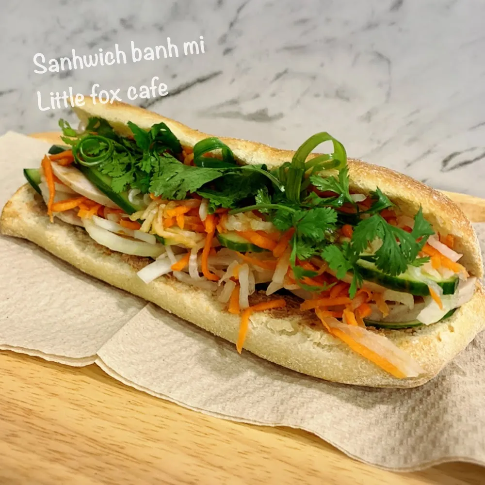 S01 - Sandwich Banh Mi Mortadelle Vietnamien Au Porc -cha Heo