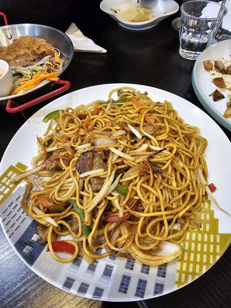 Nouille Sautées Au Boeuf