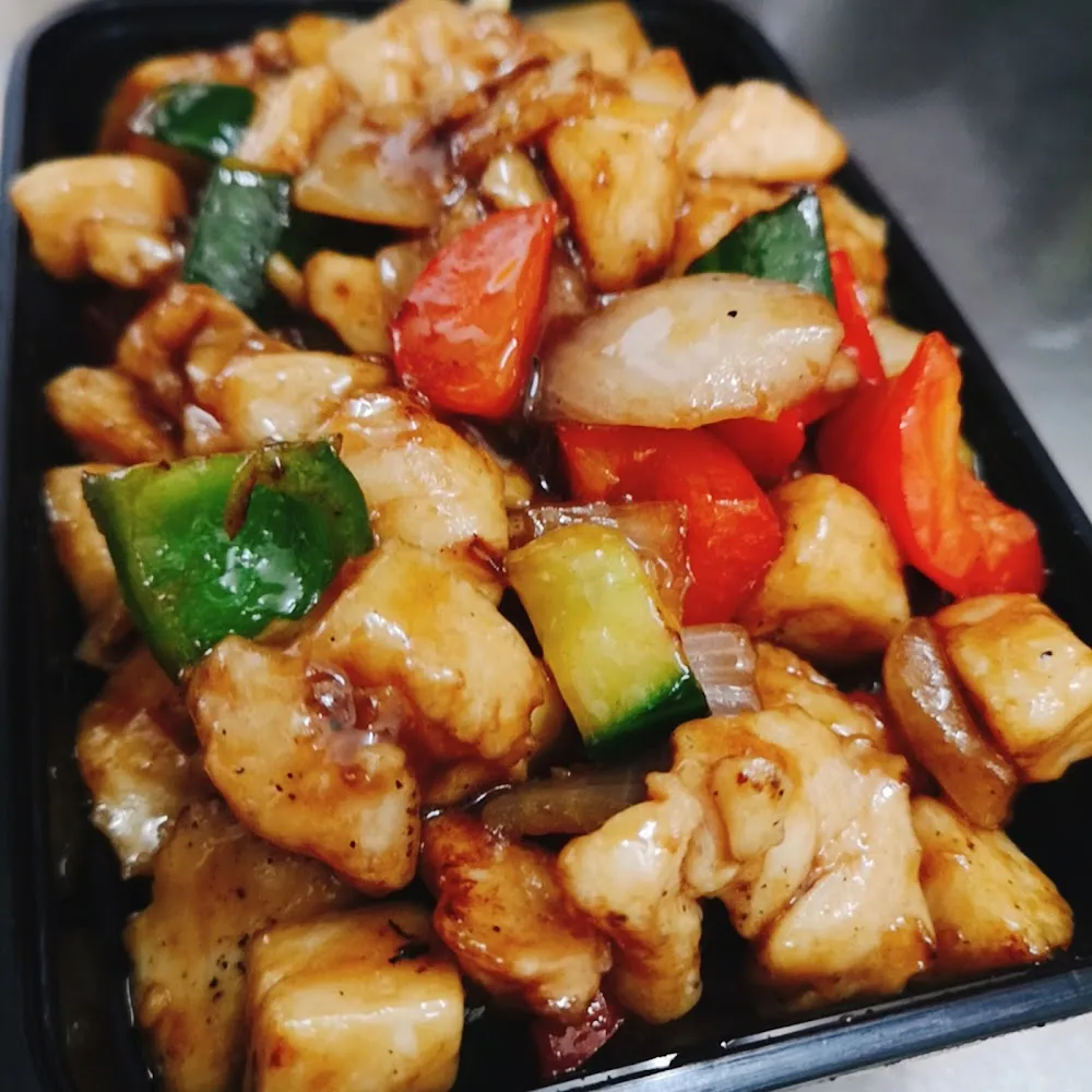 poulet sauté du chef 好吃的鸡丁