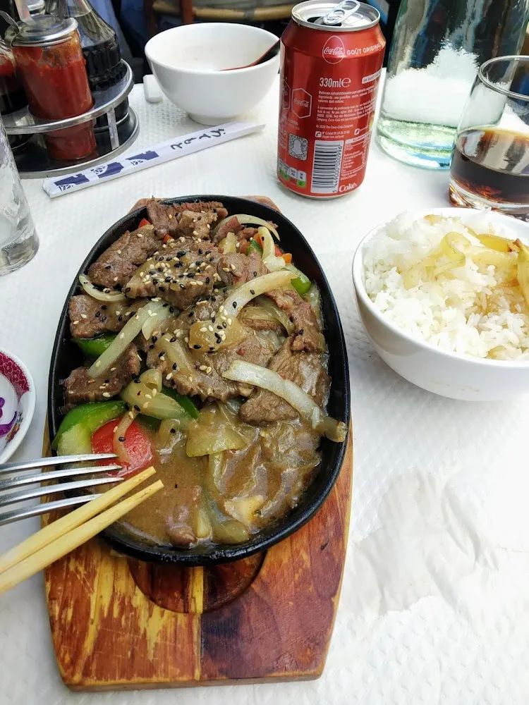 Boeuf Sur Planche Aux Oignons