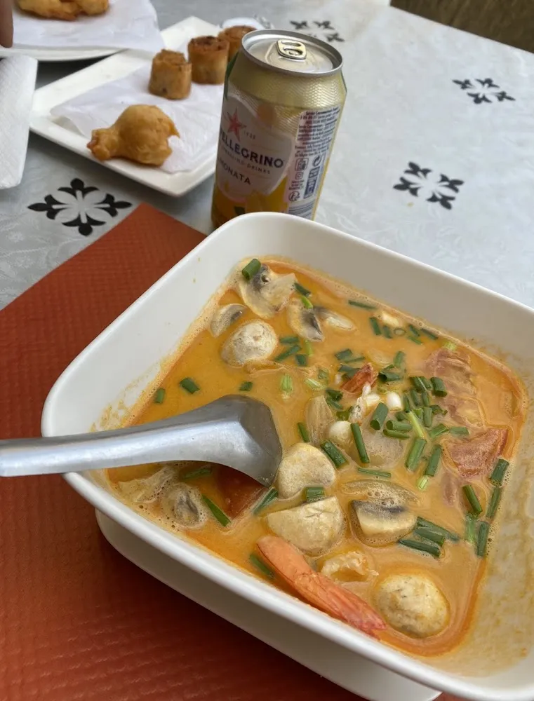 Soupe Citronelle Crevettes Sautées Aux Légumes