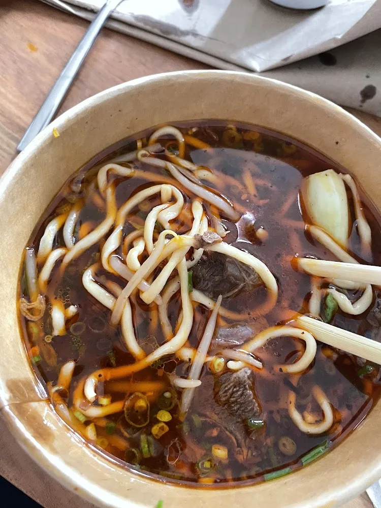 Nouilles Au Bœuf Sichuanaise