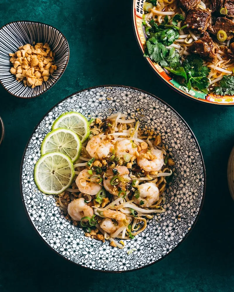 Nouilles Aux Crevettes Sauce l'huile Poireau Sans Soupe 葱油虾仁拌面