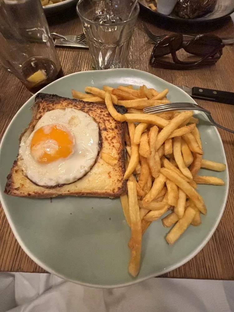 Croque Madame Avec Frites