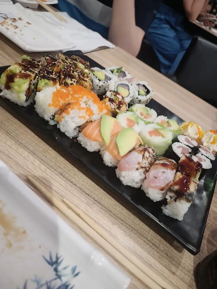 20 Sashimi Assortis 4 Sushi