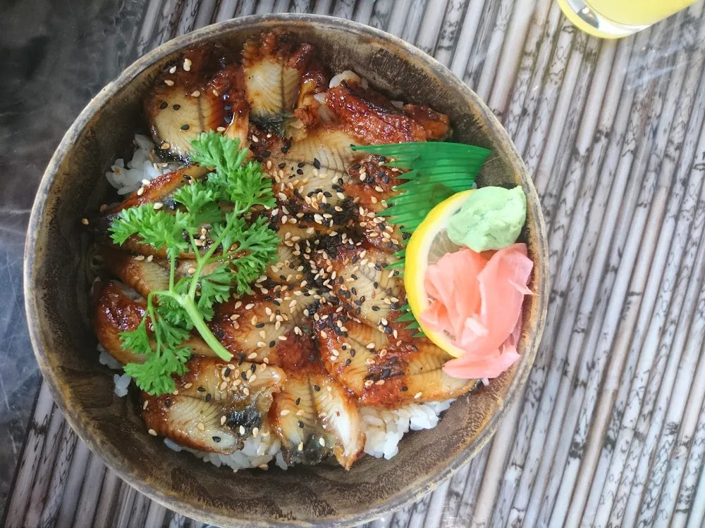 Chirashi À l'Anguille